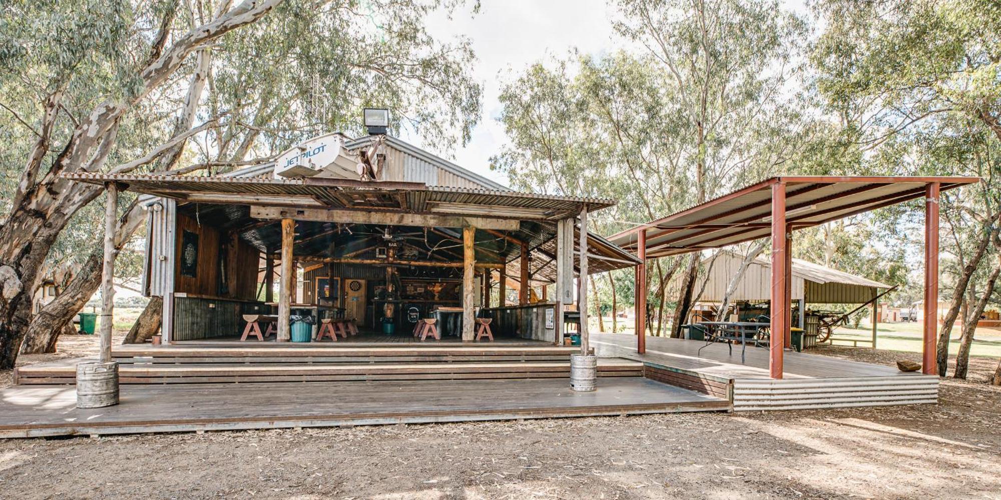 ホテル Nyngan Riverside Tourist Park エクステリア 写真